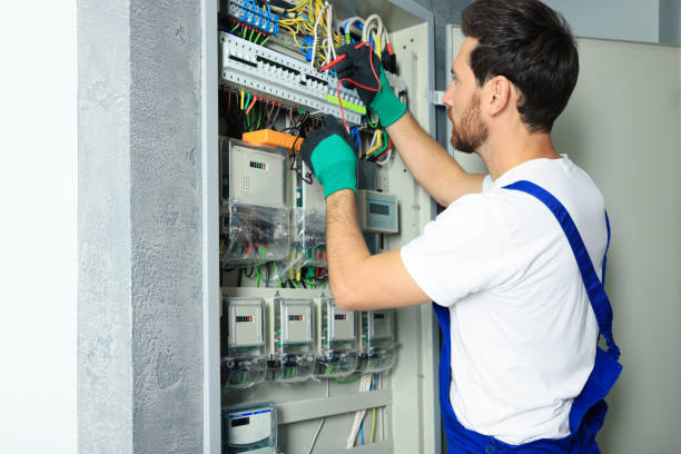 Best Circuit Breaker Repair  in Saratoga, WY